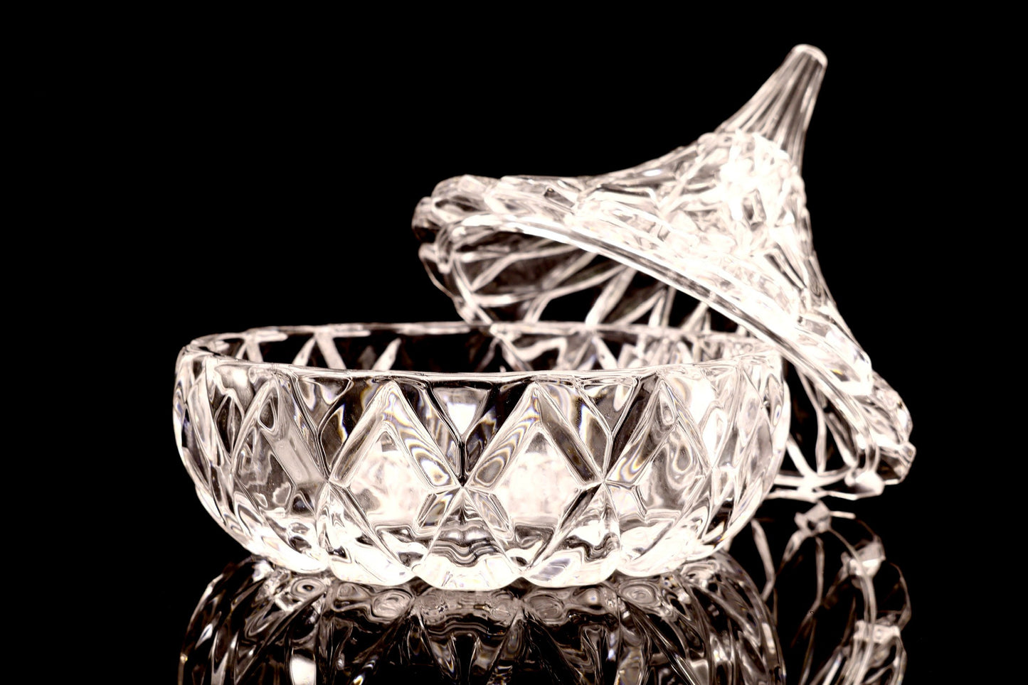 Pine Nut Style Crystal Degaussing Glass Bowl